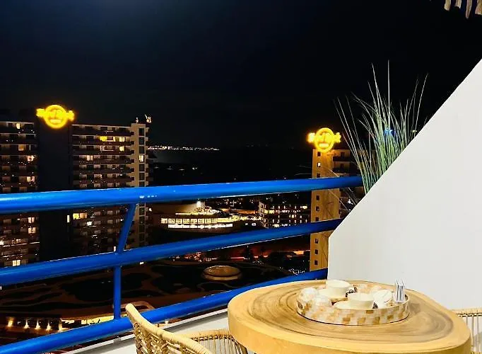 Luxury Kim Apartment, Ocean View & Wifi Free プラヤ・パライソ