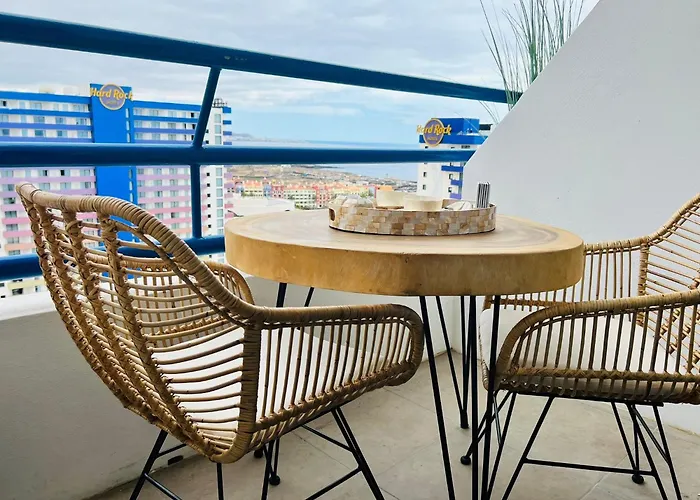 Luxury Kim Apartment, Ocean View & Wifi Free 度假居 *